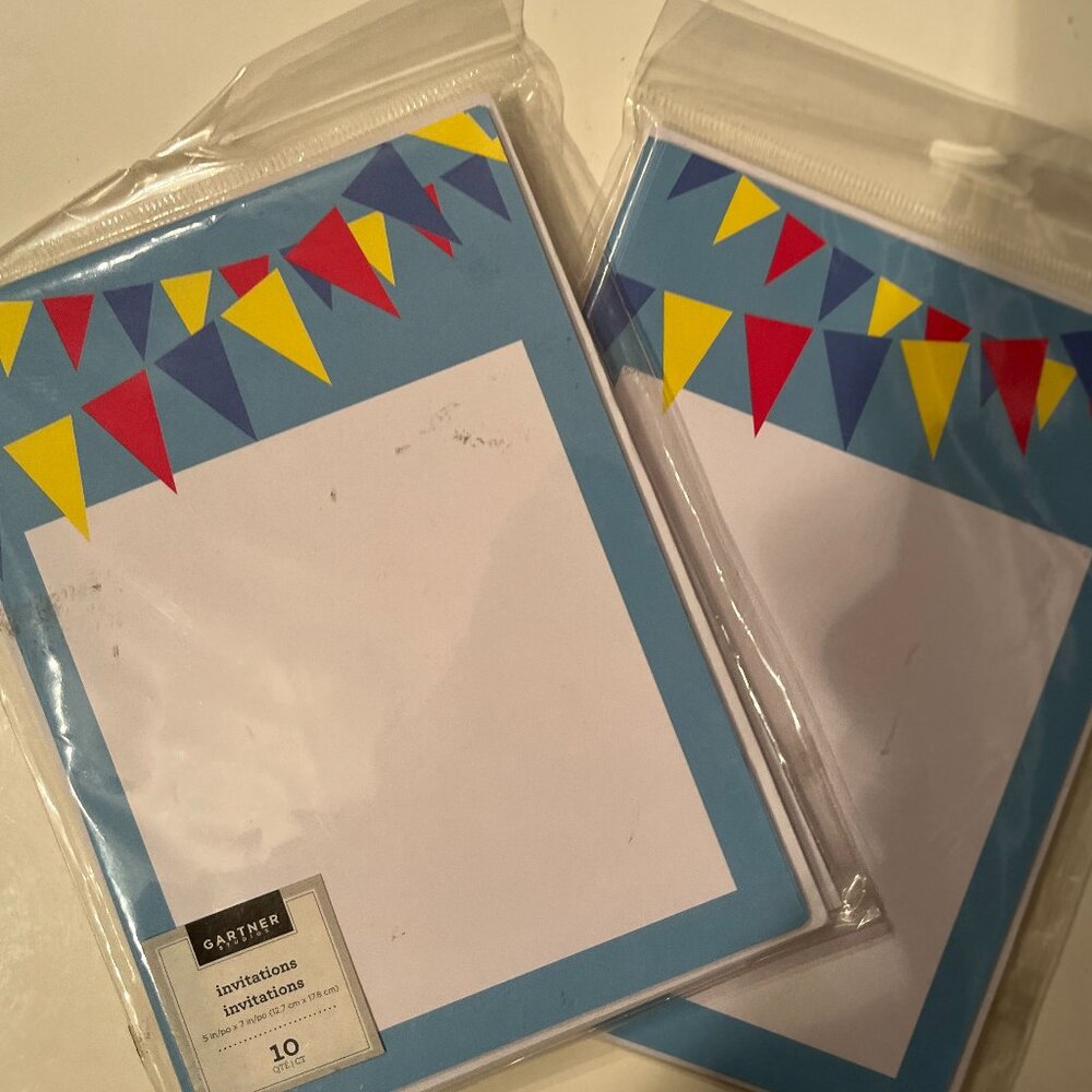 Invitations / Note Cards / Birthday Cards (2 packs by Gartner) (5X7) (h/x)